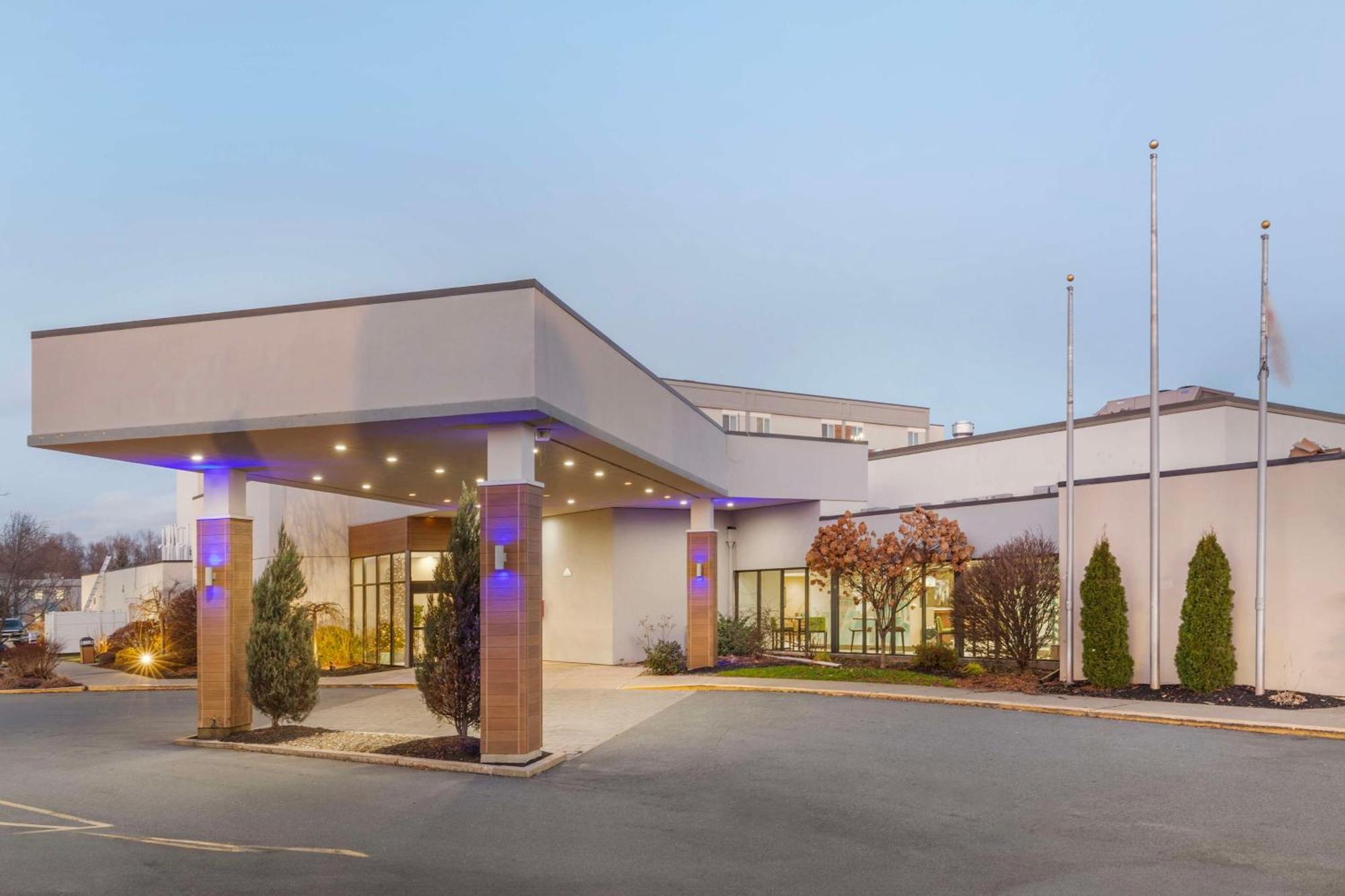 Best Western Plus New Englander Woburn Exteriér fotografie
