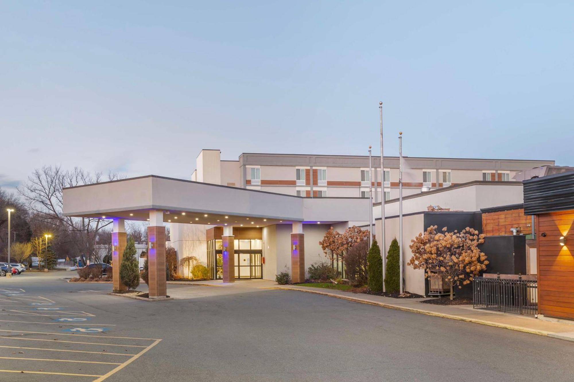 Best Western Plus New Englander Woburn Exteriér fotografie